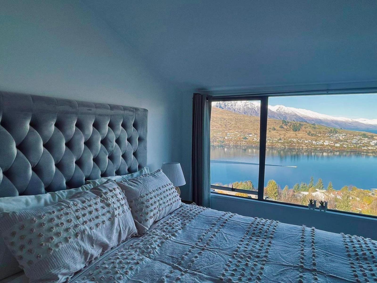 Ming'S Lakeside Goldleaf Suites Квінстаун Екстер'єр фото
